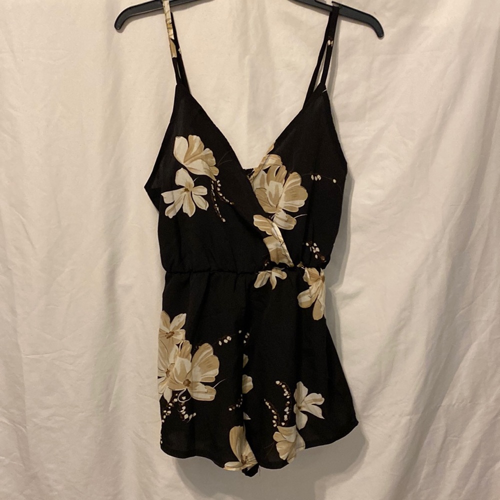 NWO small romper